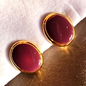 Vintage Gold Tone Plum Enamel Earrings ✨️ CLIP-ON